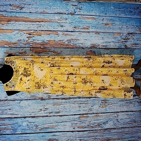 Simply Vera Vera Wang Yellow Floral Summer Midi Dress - Picture 1 of 10